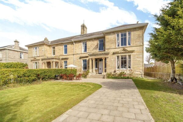 Kirkland, 42 Castle Terrace, Berwick-upon-Tweed, Northumberland, TD15 1NZ