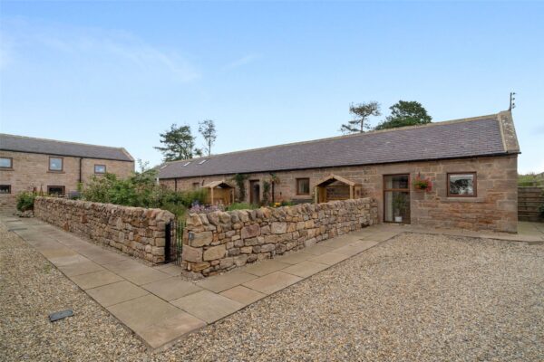 8 Broomhouse Steading, Chatton, Alnwick, Northumberland, NE66 5ND