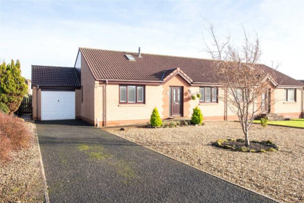 7 Meadow Dale, Tweedmouth, Berwick-upon-Tweed, Northumberland, TD15 2FN